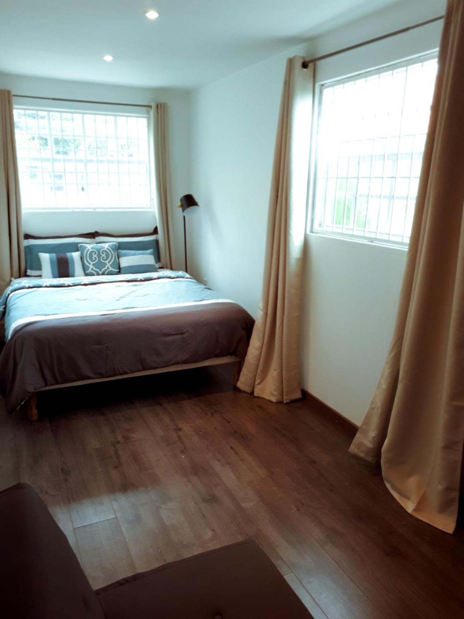 Palm Trees Apartments يلمستاد الغرفة الصورة