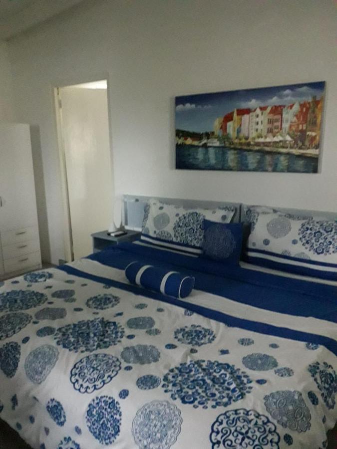 Palm Trees Apartments يلمستاد المظهر الخارجي الصورة
