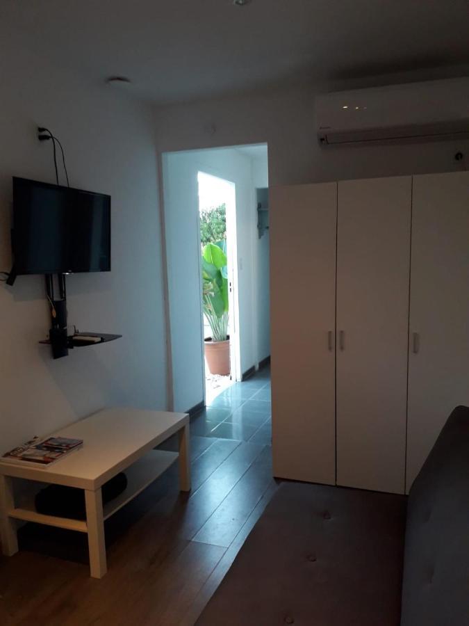 Palm Trees Apartments يلمستاد المظهر الخارجي الصورة