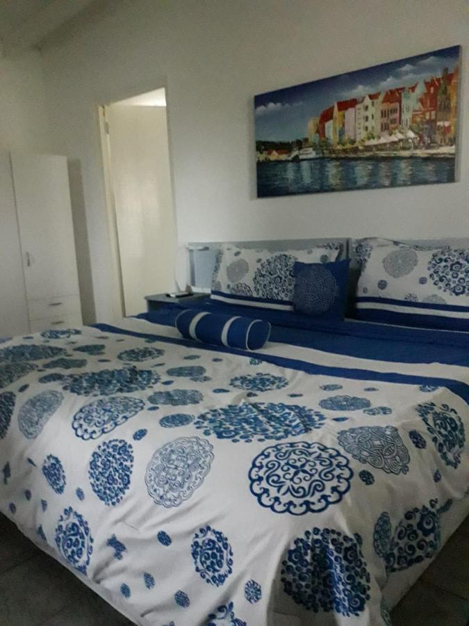 Palm Trees Apartments يلمستاد المظهر الخارجي الصورة